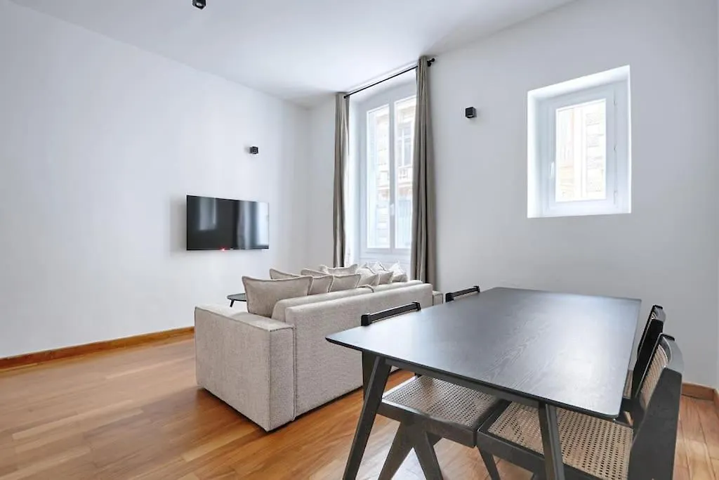 Concorde Saint Honore 1br 4p Paris
